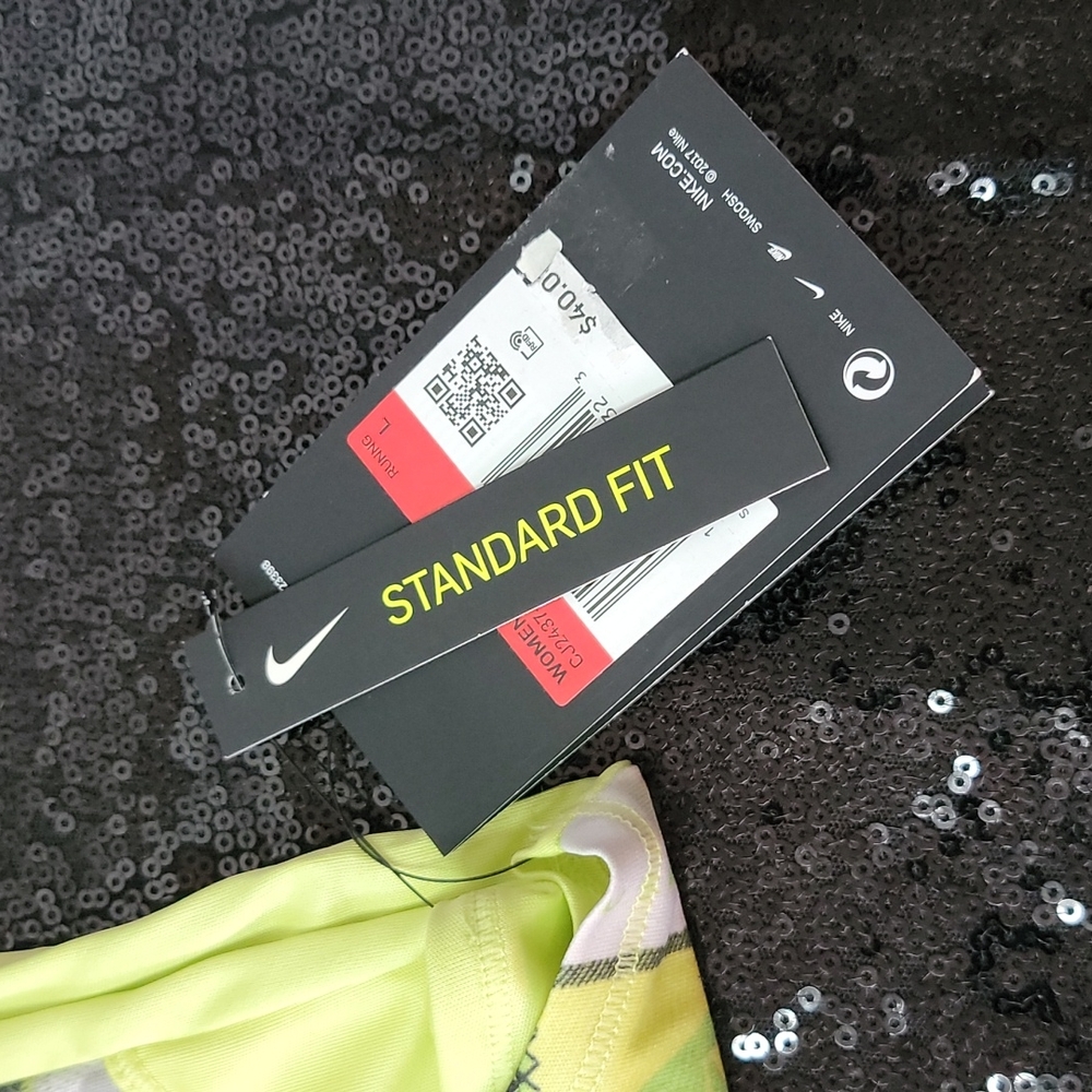 Nike Dri - Fit Shirt - Picture 2 of 4